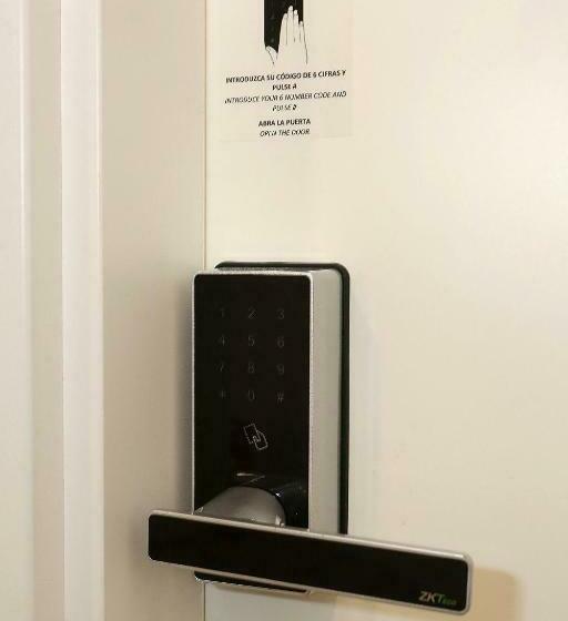 Пансион Lasarterooms Autocheck In