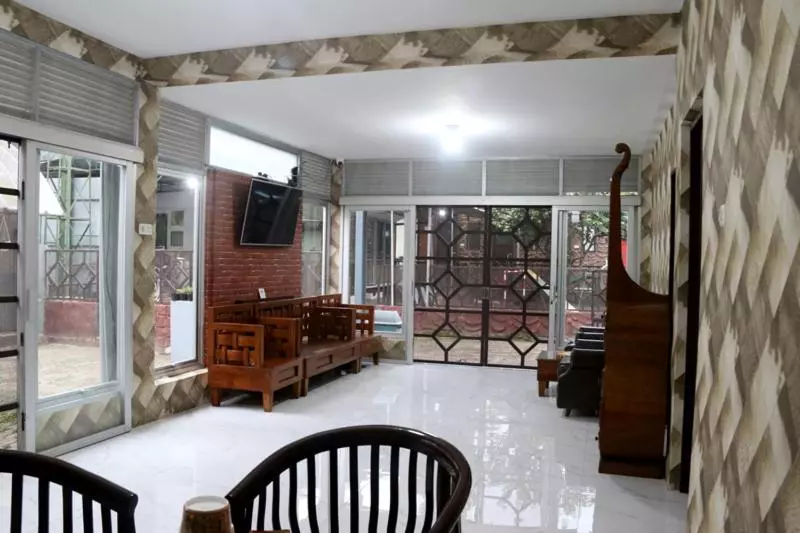 Majatalo Mj S Guesthouse Dog Lovers