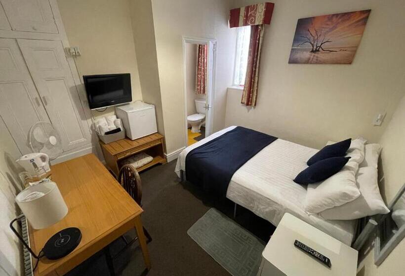 펜션 Victoria House   Self Catering Quiet Guesthouse   Adult Singles And Couples Only