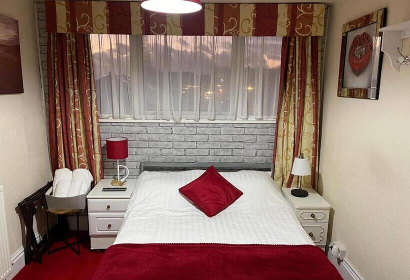 펜션 Victoria House   Self Catering Quiet Guesthouse   Adult Singles And Couples Only