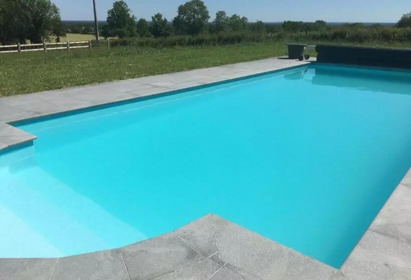 Aamiaismajoitus (B&B) Au Bord De La Foret