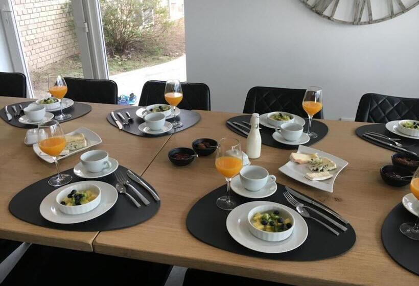 민박 Au Bord De La Foret