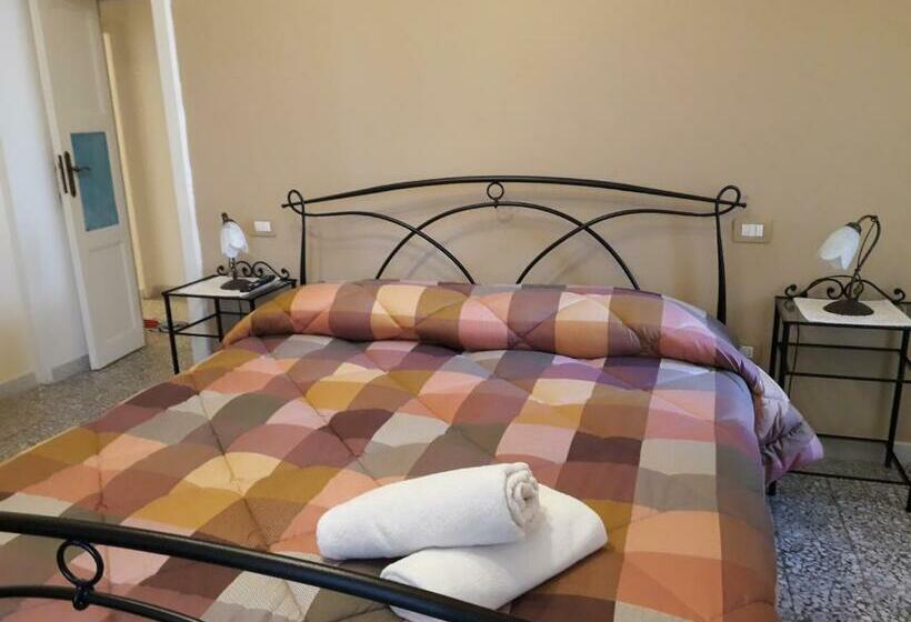 צימר L Antico Faro