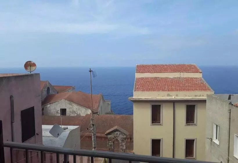 تختخواب و صبحانه L Antico Faro