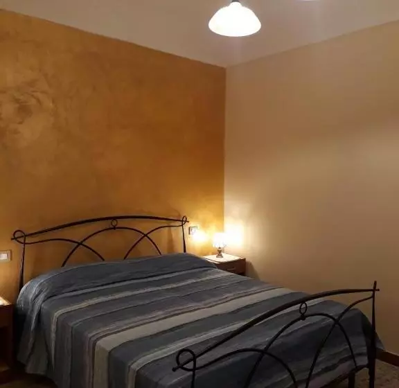 تختخواب و صبحانه L Antico Faro