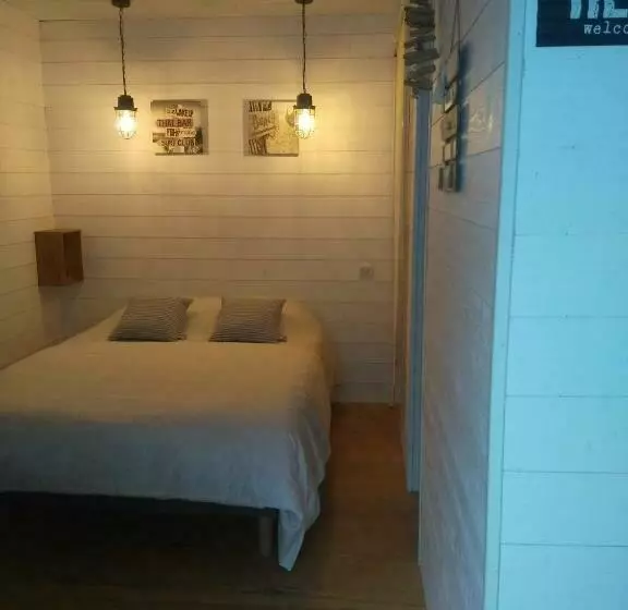 تختخواب و صبحانه La Cabane Bordeaux St Augustin