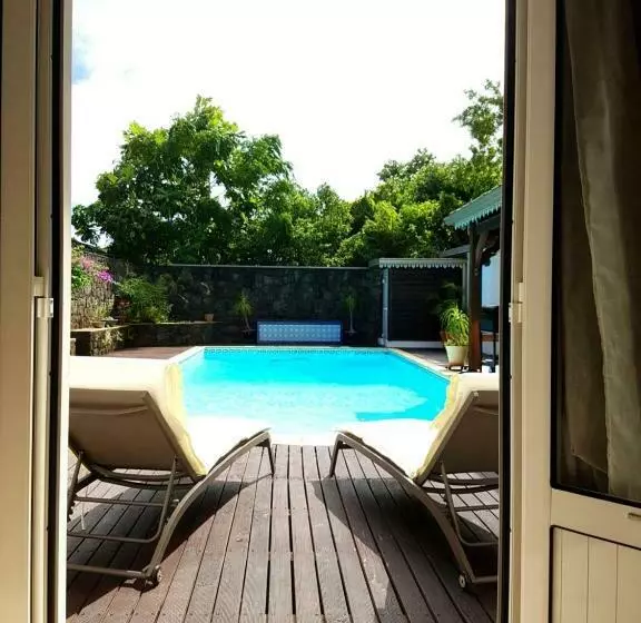 تختخواب و صبحانه La Maison Des Hôtes