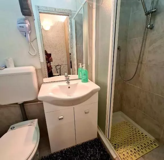 ベッドアンドブレックファースト Shabby Chic