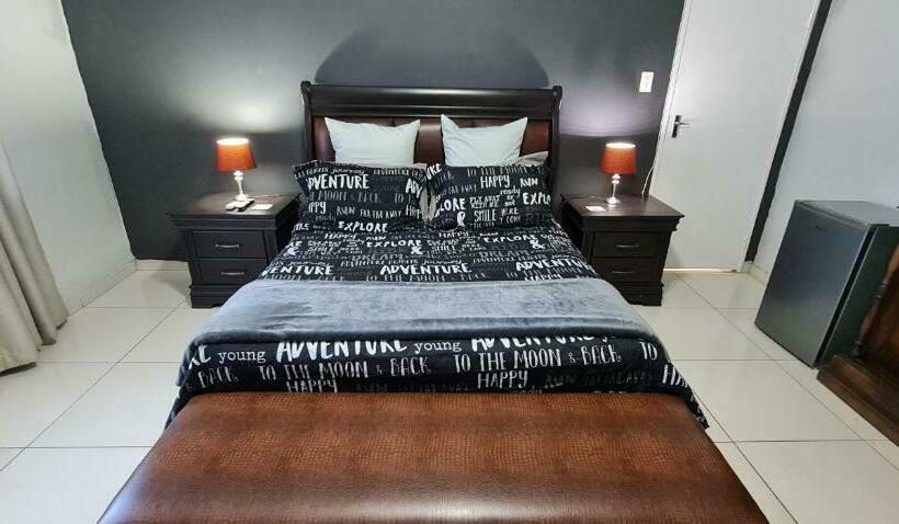 Bed & Breakfast Sleepover @194