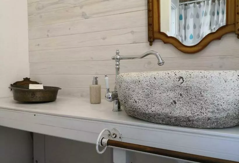 پانسیون Be My Neighbour