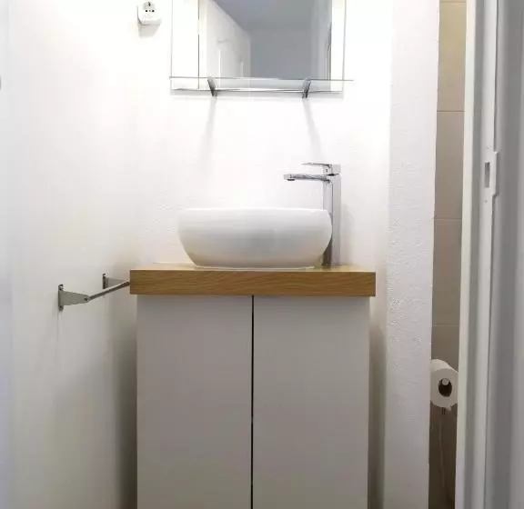 پانسیون Be My Neighbour