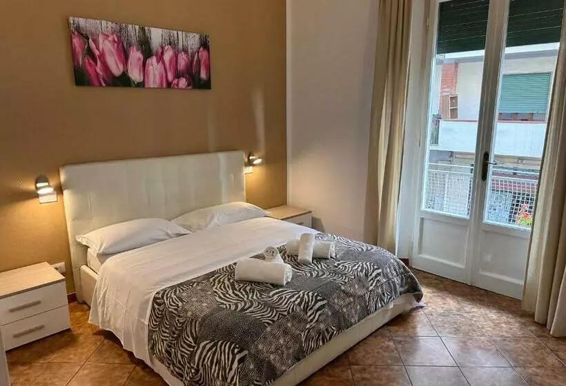 پانسیون Crown Guest House
