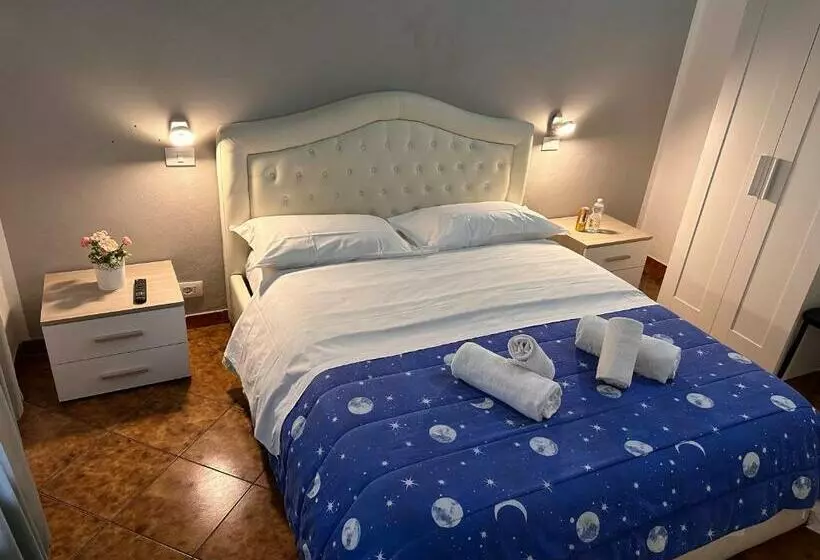 پانسیون Crown Guest House