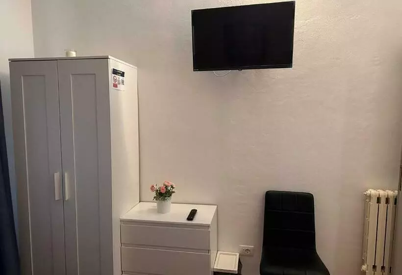 پانسیون Crown Guest House