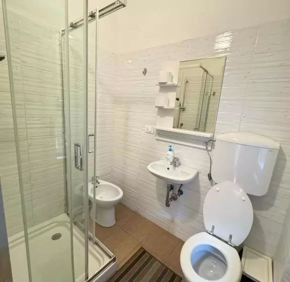 پانسیون Crown Guest House