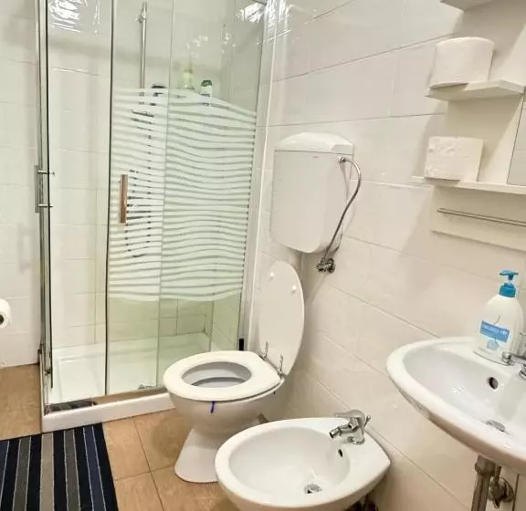 پانسیون Crown Guest House