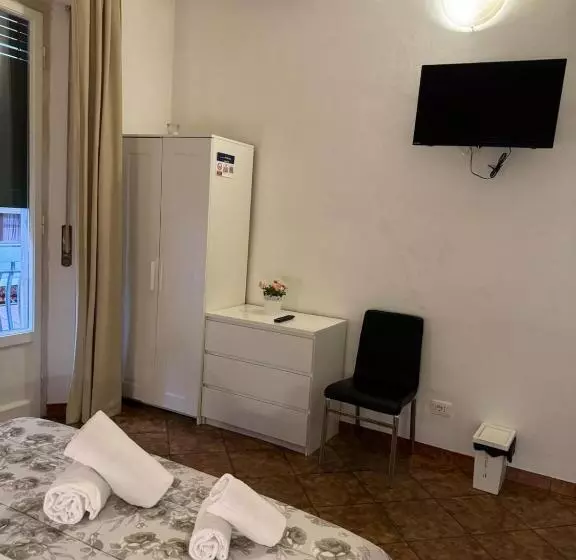 پانسیون Crown Guest House
