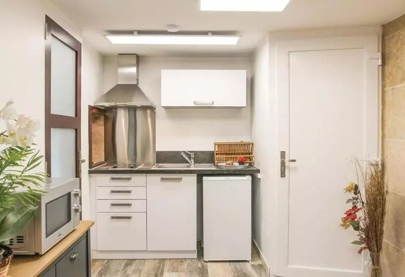 ペンション Maison 4 étoiles Et Studio 3 étoiles Indépendants Avec Piscine