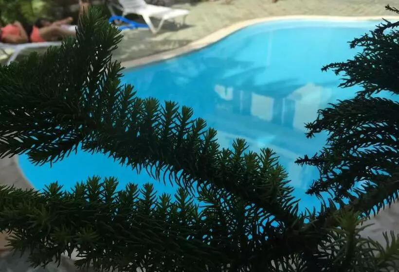 پانسیون Pereybere Villa Valari With Pool Near Beach