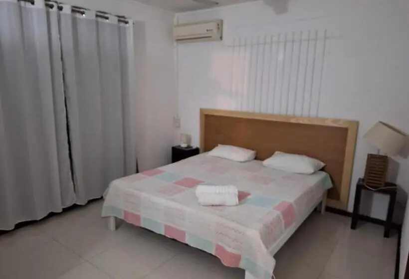 پانسیون Pereybere Villa Valari With Pool Near Beach