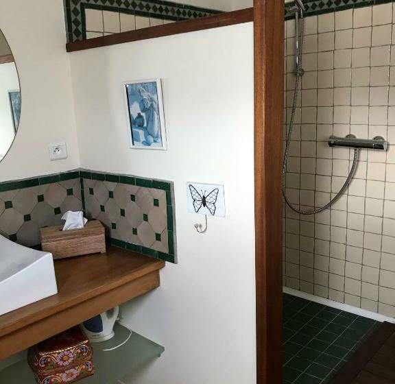 펜션 Péniche Djebelle