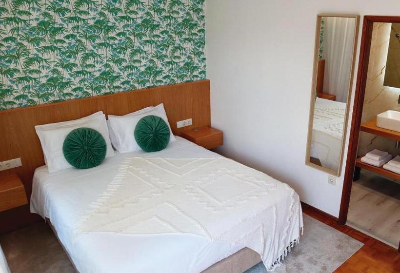 ペンション Raiano Guest House