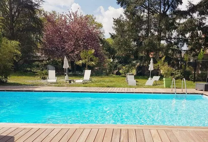 Majatalo Villa Géna