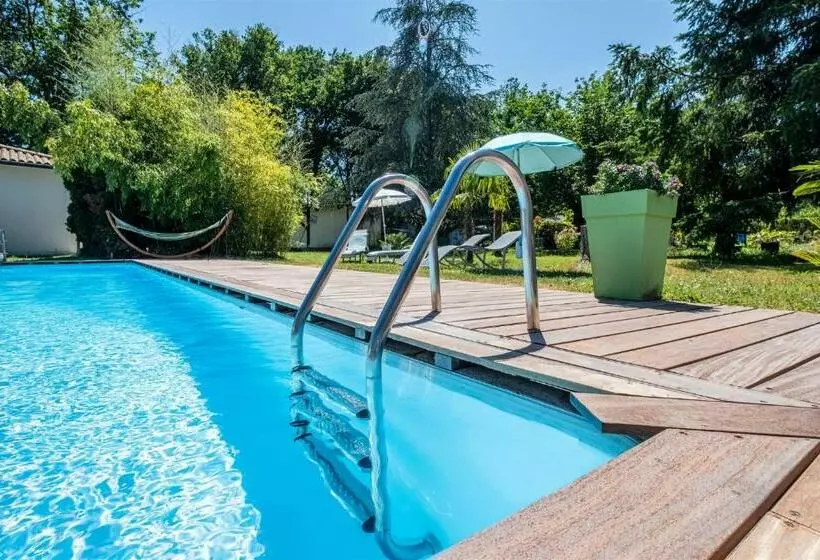 Majatalo Villa Géna