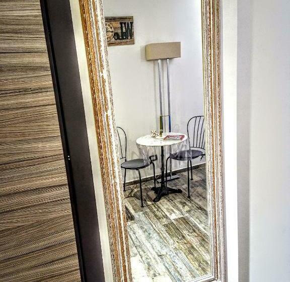 تختخواب و صبحانه Il Pavone