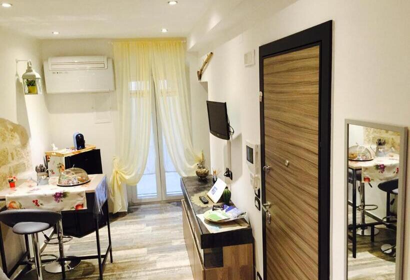 تختخواب و صبحانه Il Pavone