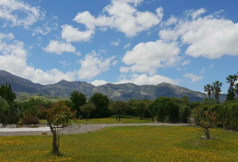 Cortijo El Chenil Rural Retreat