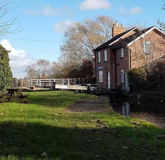 Foxes Field B&b Aston Nantwich