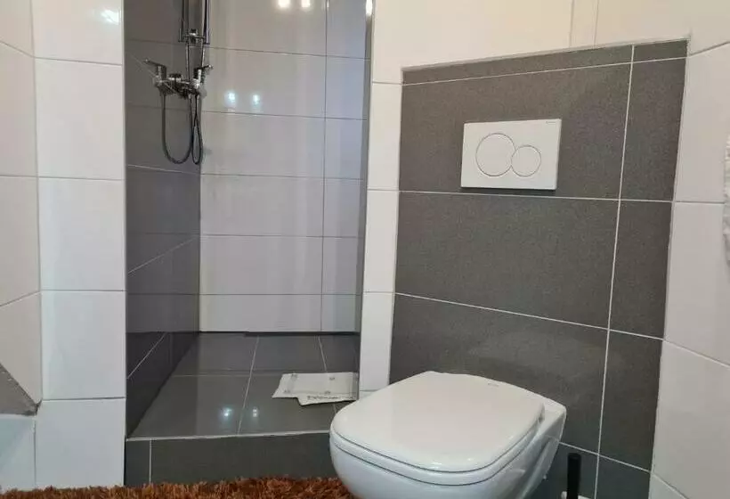 Majatalo Apartment Caracalla