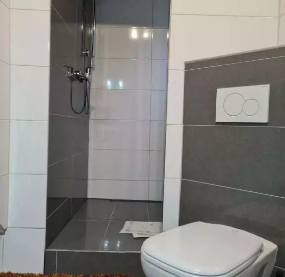 Majatalo Apartment Caracalla