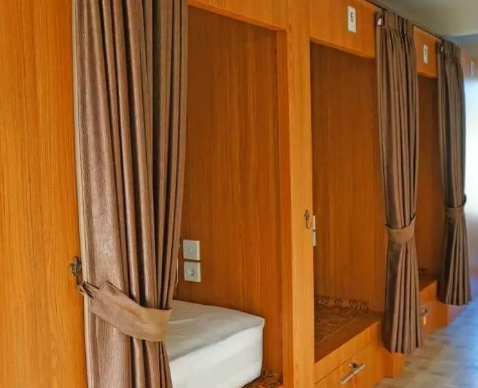 Majatalo Brielle Guest House