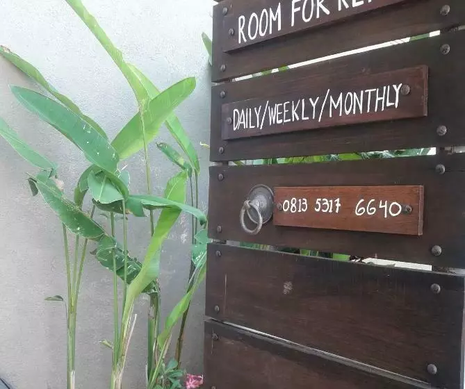 Majatalo Brielle Guest House