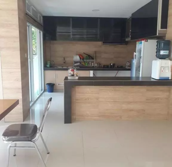 Majatalo Brielle Guest House