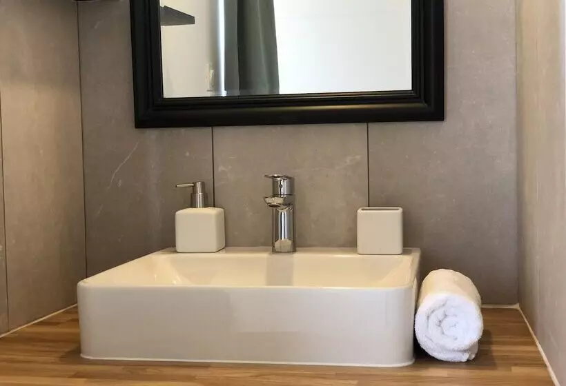 ベッドアンドブレックファースト Au Logis De Bellefois   Chambres D Hôtes