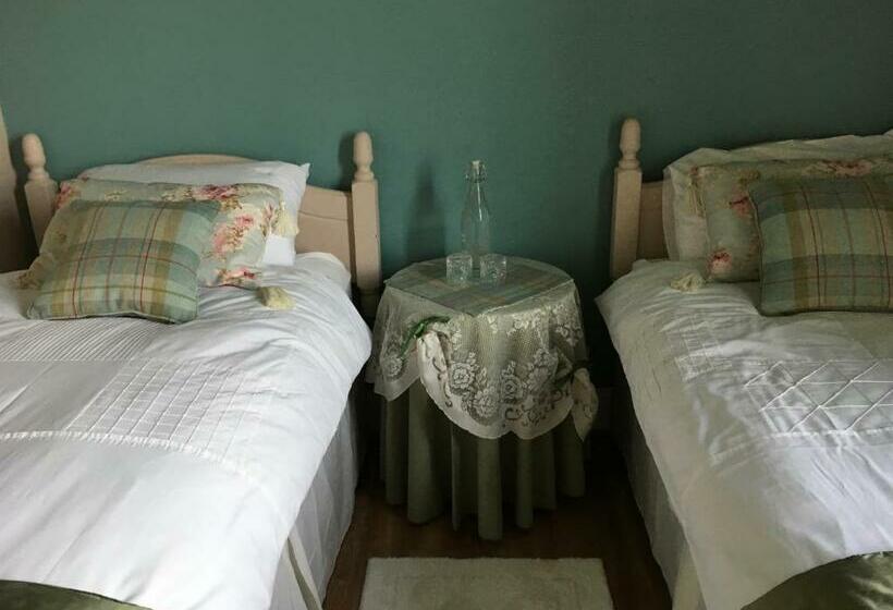 Bed and Breakfast Ballyginniff Farm House