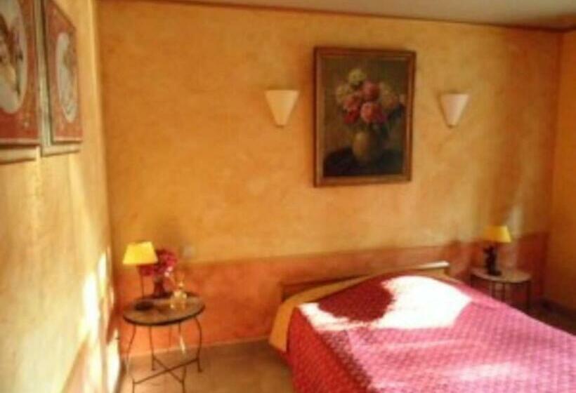 Bed and Breakfast L Oliveraie En Provence