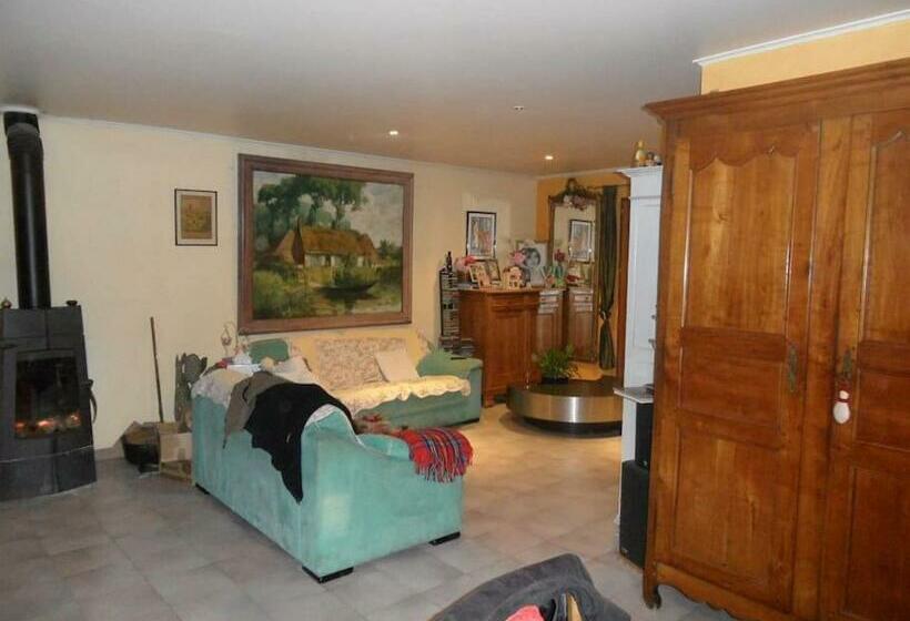 Bed and Breakfast L Oliveraie En Provence