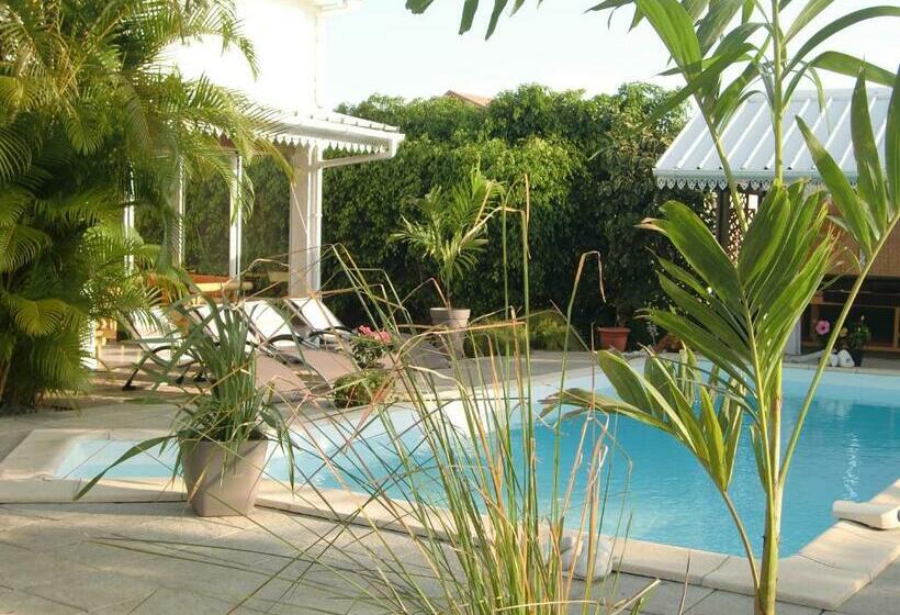 تختخواب و صبحانه Villa Ambralini