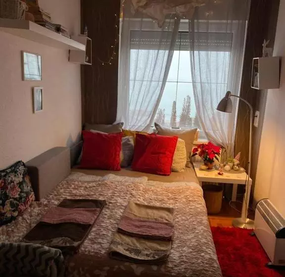 تختخواب و صبحانه Villa Borostyán