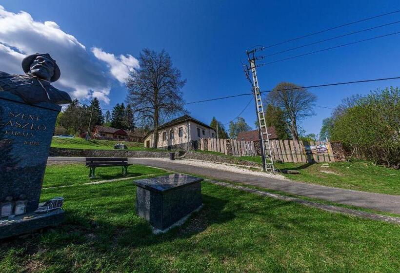 بنسيون Mantara Vendégház