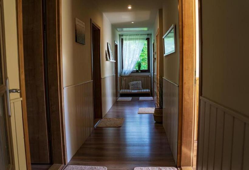 بنسيون Mantara Vendégház