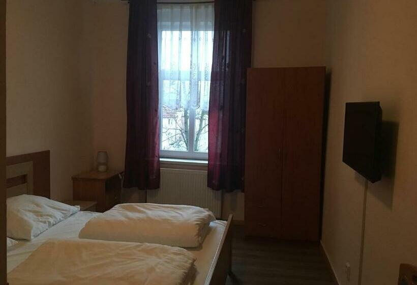 ペンション Penzion T&t