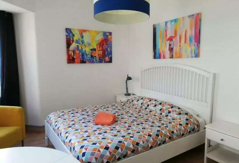 هاستل Bed&shower Moscavide  Self Check In