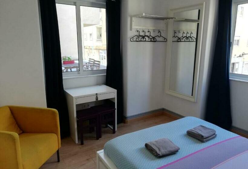 Hostel Bed&shower Moscavide  Self Check In