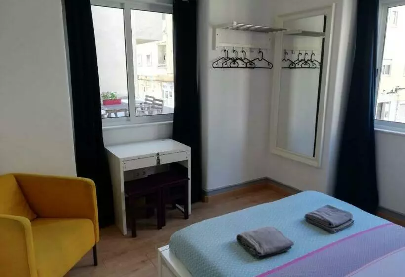 هاستل Bed&shower Moscavide  Self Check In
