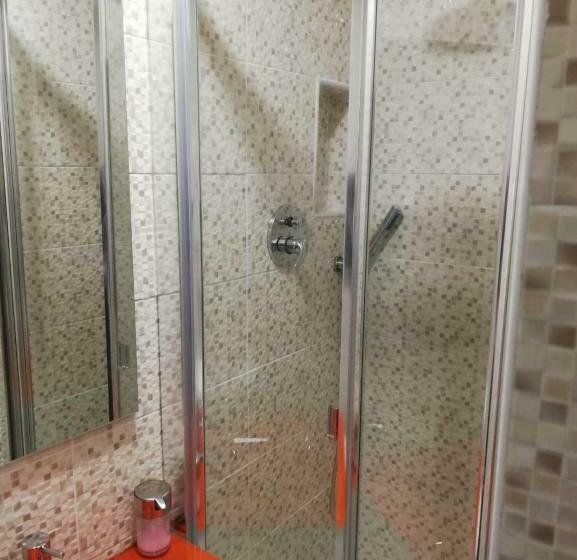 Hostel Bed&shower Moscavide  Self Check In